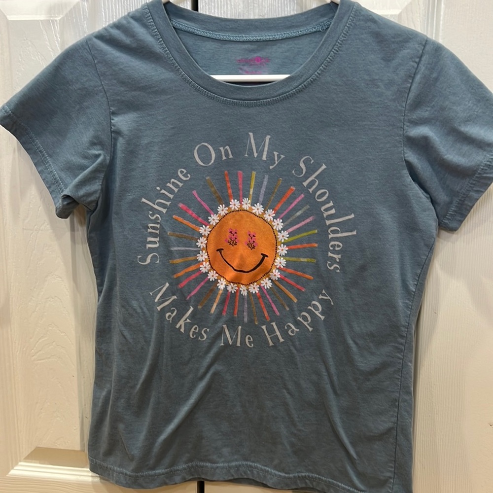 Tshirt size small